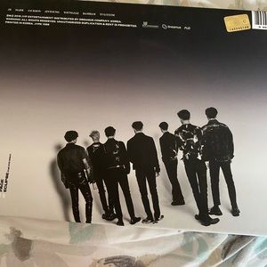 GOT7 spinning top: between security & insecurity